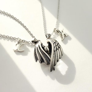 Juego de collar magnético con alas de ángel y diablo para parejas, letra personalizada, collar de amistad para mejores amigos, regalo para él y para ella.