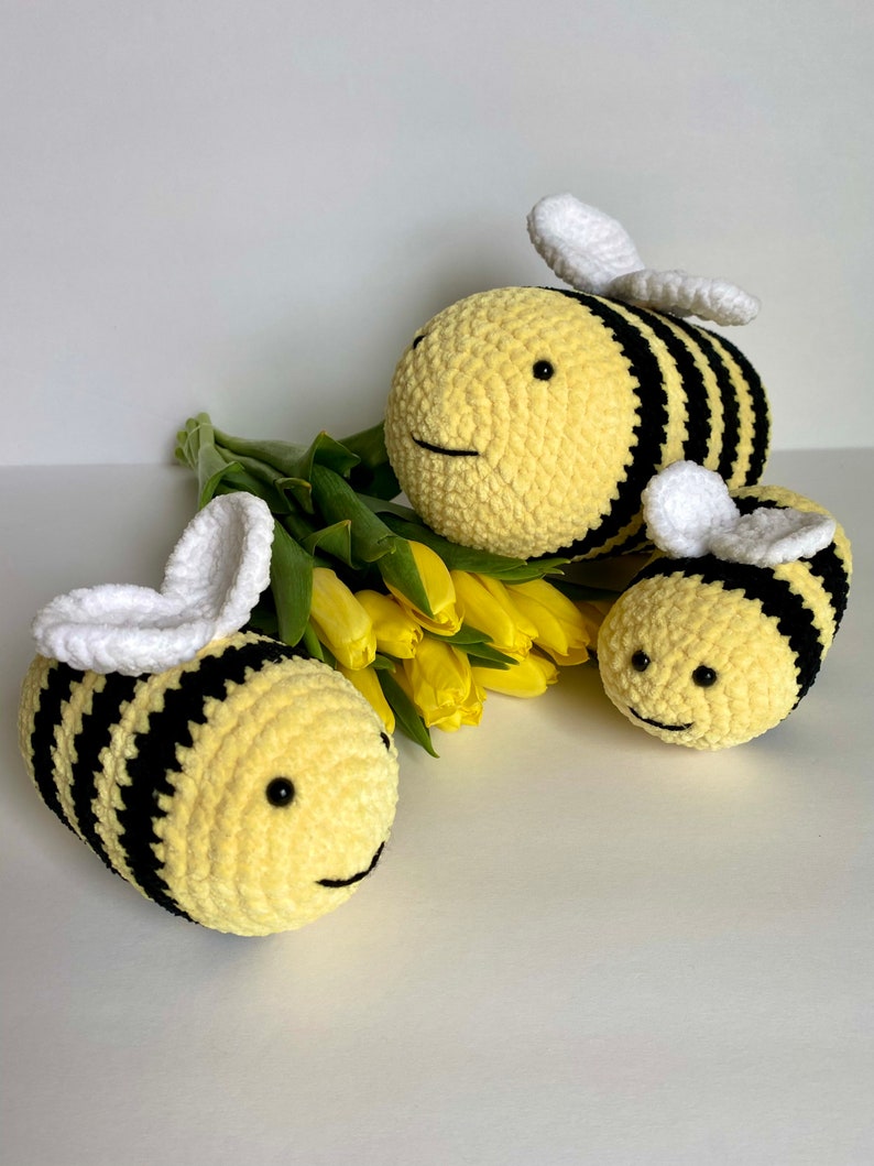 Bee Plush Toy, Chenille Yarn Bee, Small Amigurumi Bee,crochet Bee Toy