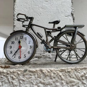 Home Decor Retro Arabic  Numeral Bicycle Shape Alarm Clock Creative  Table Clock Cool Alarm Clock Works Of Art