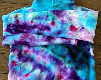 romwod tie dye sweatshirt