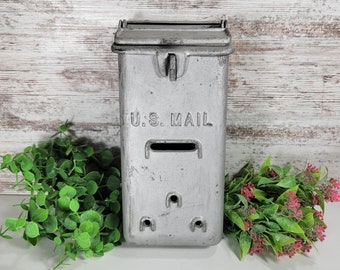 wall mount ornate flipper Vtg Cast Iron Mailbox door 