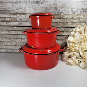 Vintage Red Enamel Pans  With Lids, Set of 3