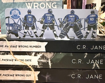 Knights Lesezeichen - Pucking Wrong - C.R. Jane (aktualisiert)