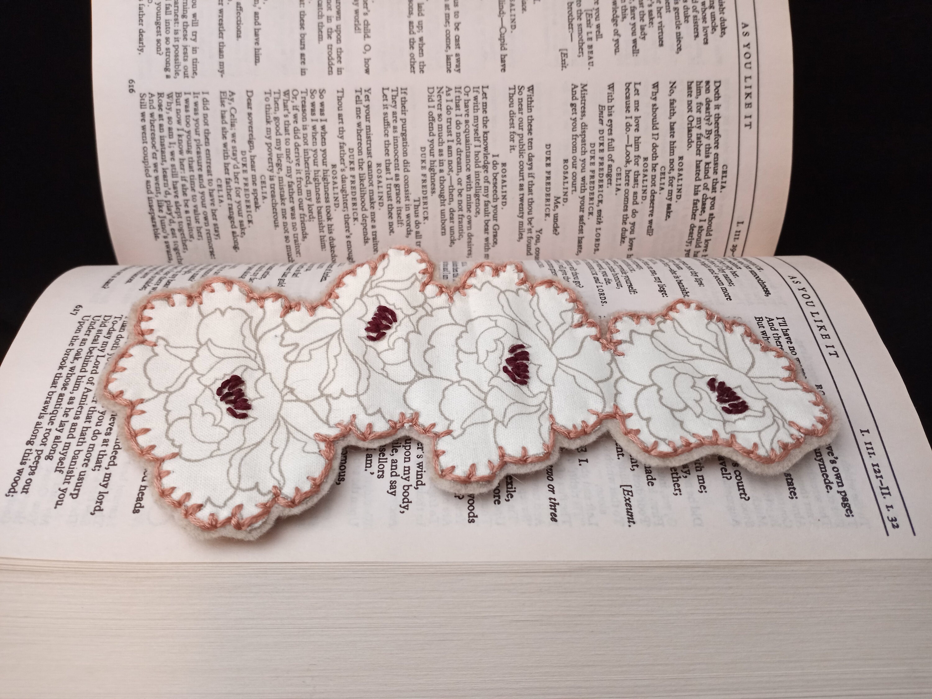 Segnalibro Ricamato A Punto Croce - Motivo Coccinelle, Tessuto Aida Bianco - Foto 4