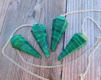 Malachite Penulum, Malachite Dowsing Pendulum, Malachite Crystal Pendulum, Chakra Pendulum, Crystal Pendulum