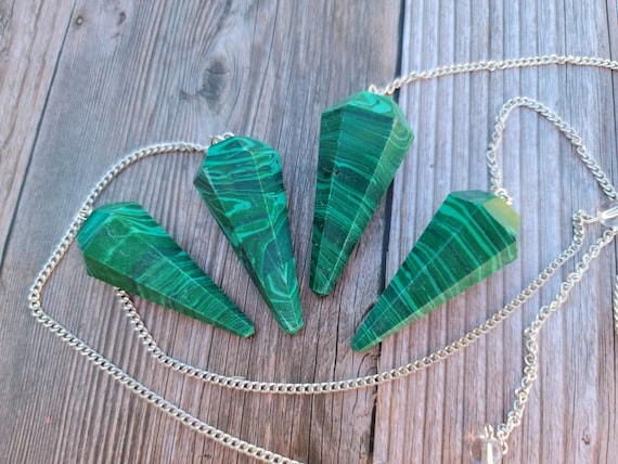 Malachite Penulum, Malachite Dowsing Pendulum, Malachite Crystal Pendulum, Chakra Pendulum, Crystal Pendulum