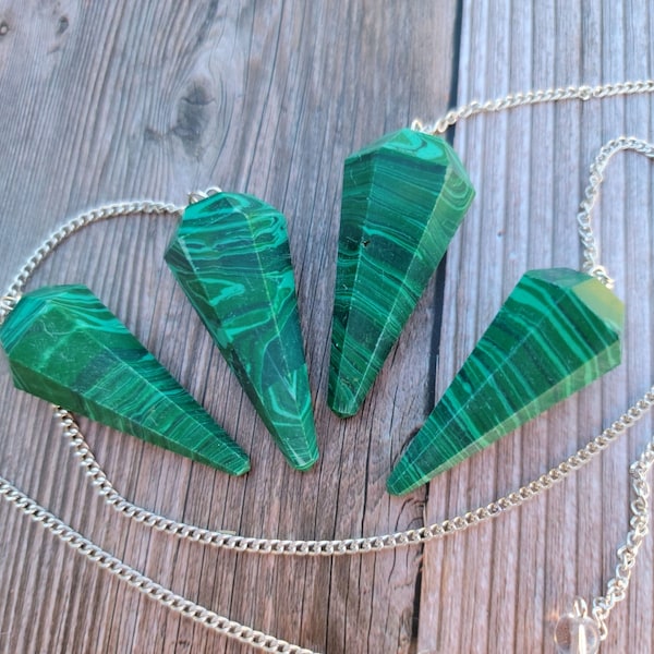 Malachite Penulum, Malachite Dowsing Pendulum, Malachite Crystal Pendulum, Chakra Pendulum, Crystal Pendulum