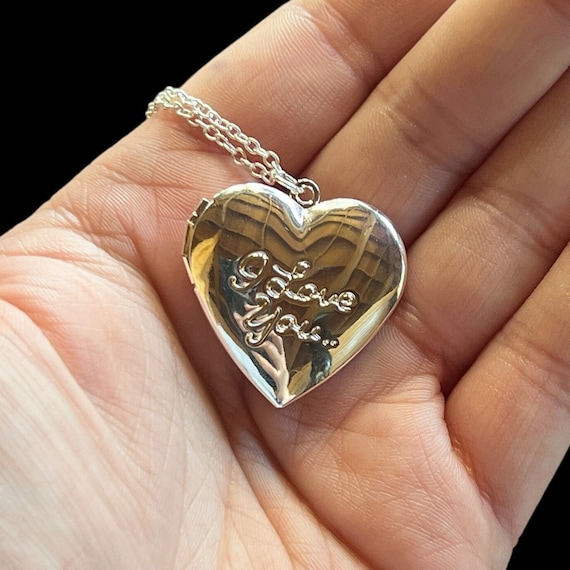 Latest Vintage Heart Pendant Necklace Suitable For Daily Wear | SHEIN USA