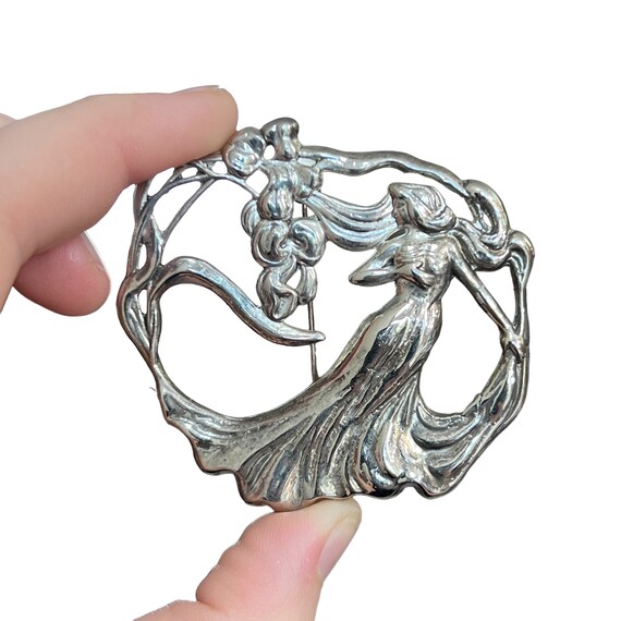 Vintage Art Nouveau Woman Brooch / Silver Art Nouv