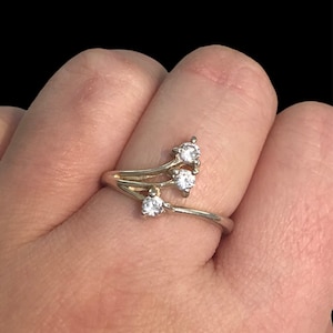 Sz. 7.5 Sterling Silver Shooting Star Cubic Zirconia Ring - Sterling Silver Star Ring - Shooting Star Jewelry - Star Astronomy Ring