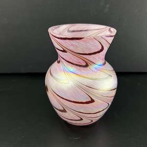 Pink Art Glass Vase. Irridescent Glass. Flower Vase. Handmade Vase. Shiny Swirly Abstract Pattern. Unique Gift. Pink Vase. Mother’s Day Gift