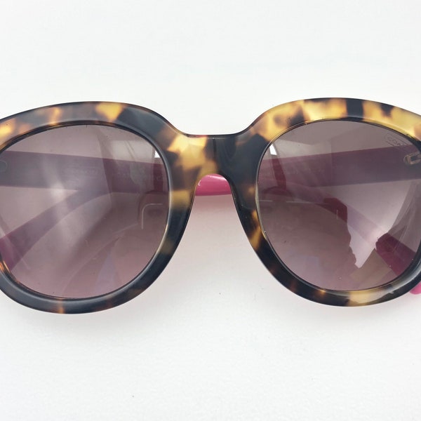 Coach New York Sunglasses. Pink Fuschia Designer Frames. Vintage Coach Sunglasses. New York Coach Frames Fuschia. HC 8047. L035 Casey.