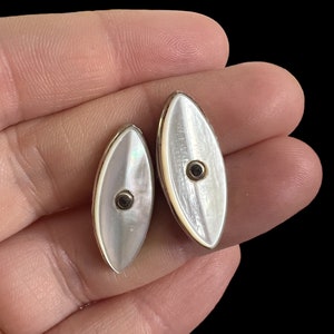 Antique Navette Mother of Pearl Cufflinks. Vintage Shell Cuff Links. 1920’s Mother of Pearl Cufflinks. Shell and Silver Metal Cuff Links.