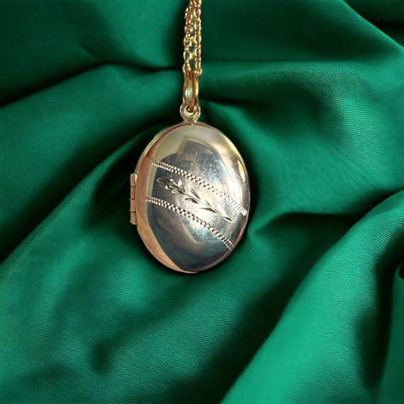 Vintage Engraved Locket on Gold Plated Chain / Vi… - image 1