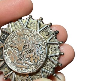 ビクトリア朝のエトルリア復興期のターゲットブローチ - アンティーク
