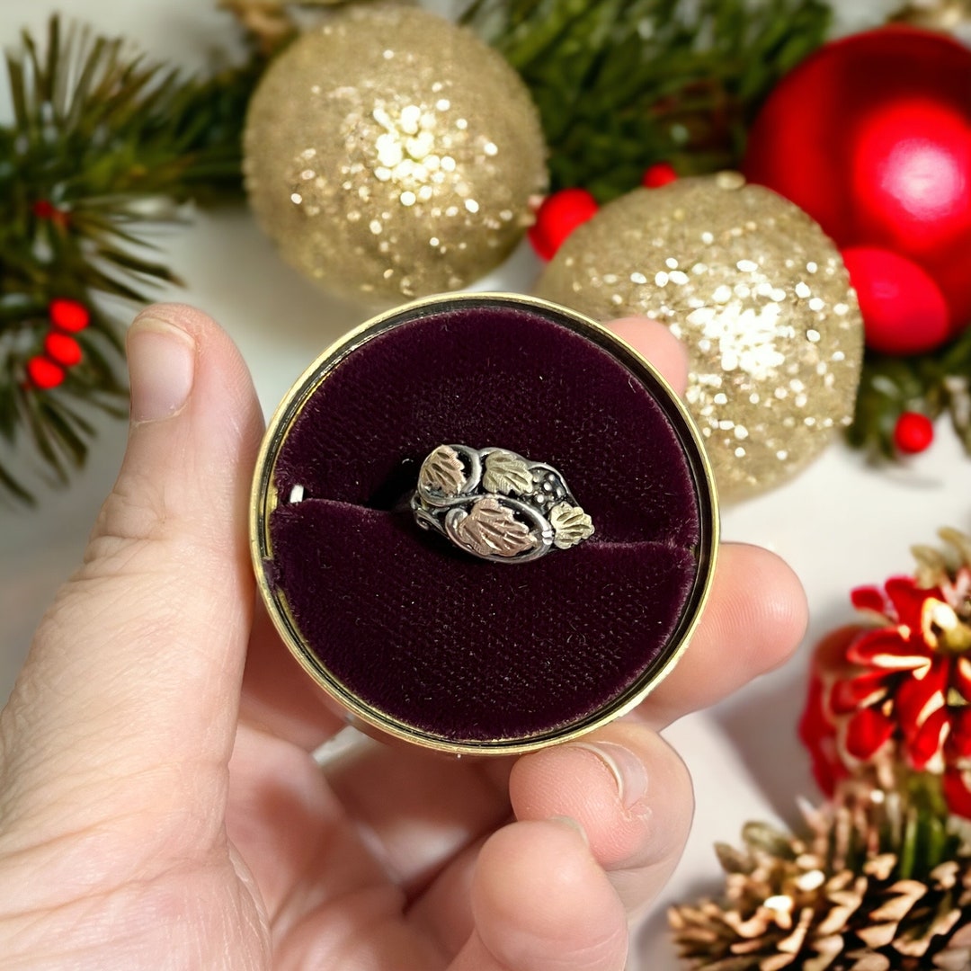 Size 6 3/4 US Black Hills Gold Leaf Ring / Black Hills Sterling Silver