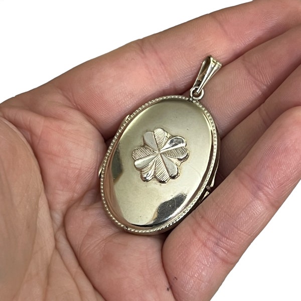 Vintage Lucky Clover Locket. Large Silver 4 Leaf Clover Locket. Large Oval Lucky Clover Locket. Two Frame Irish Locket. Good Luck Locket.