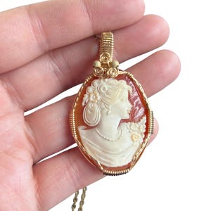 Vintage Wire Wrapped Cameo Pendant on 14K Gold Filled Chain - Vintage Cameo Necklace of Beautiful Woman - Handcarved Shell Cameo Pendant