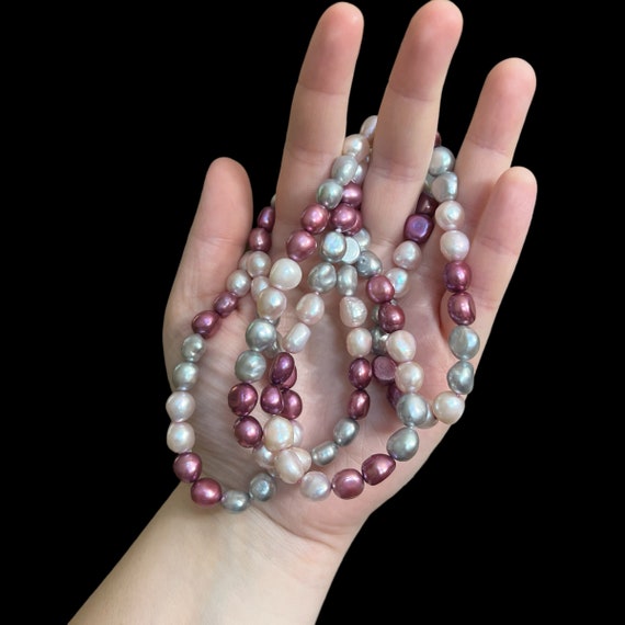 Large Purple Pearl Necklace. Multicolored Pearl Ne