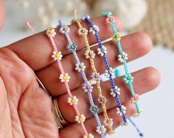 Daisy Seed Bead Bracelet: Adjustable Boho Beachy Macrame Bracelet