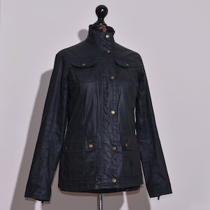 Chaqueta impermeable encerada Emma Morris Utility de Barbour para mujer, color negro, talla UK10 US6