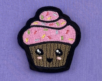 Parche bordado de cupcakes / Aplique para planchar o coser