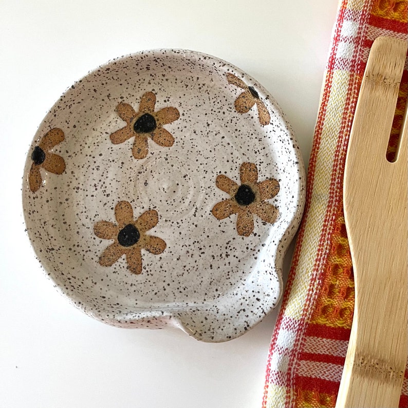 Wildflower Spoon Rest, White Speckled Utensil Holder, Ceramic Coffee Bar Rest, Handmade Kitchen Gift