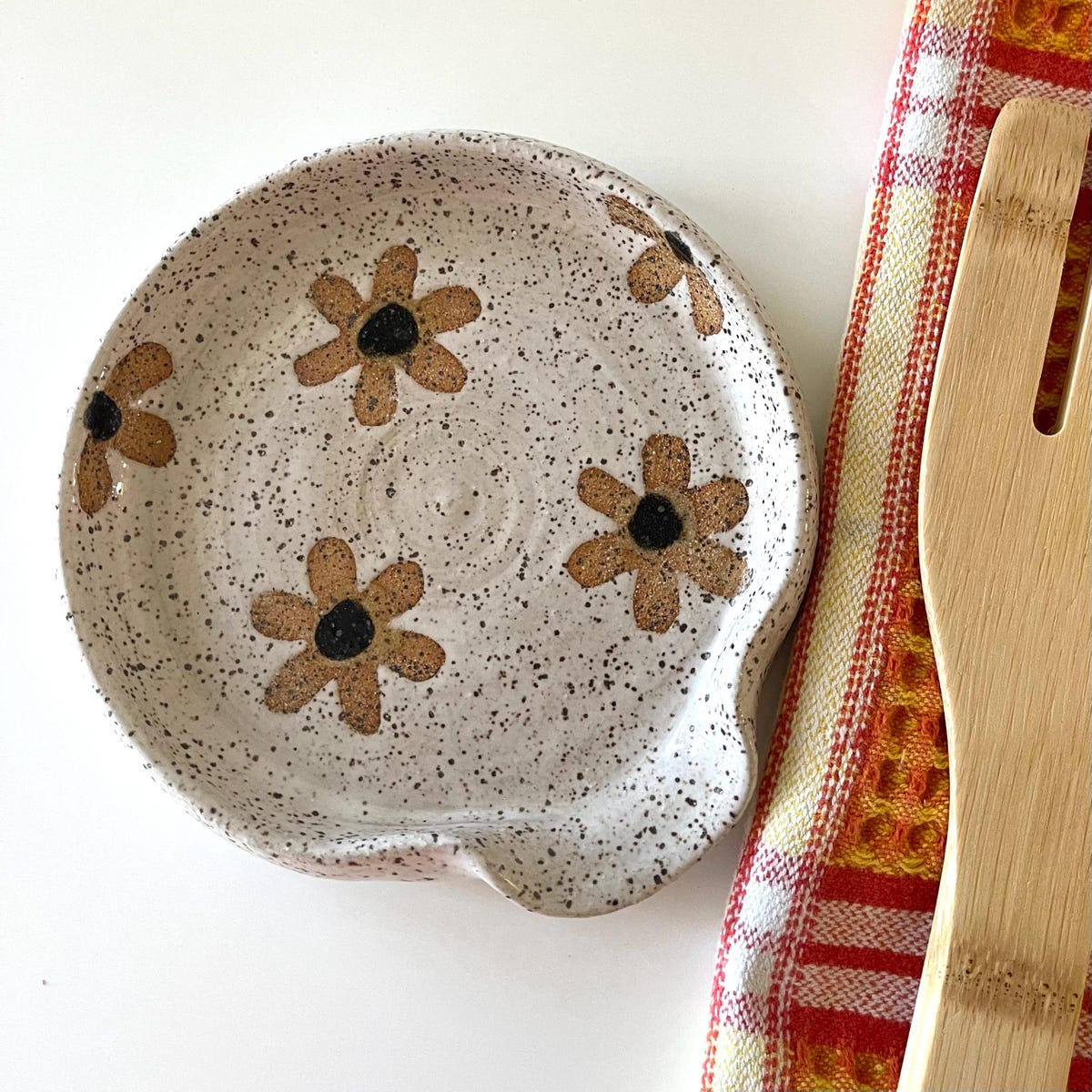 Wildflower Ceramic Spoon Rest: Modern Farmhouse Kitchen Decor