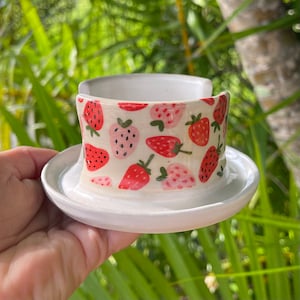Strawberry Sponge Holder: Colorful Kitchen Decor