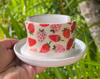 Strawberry Sponge Holder: Colorful Kitchen Decor