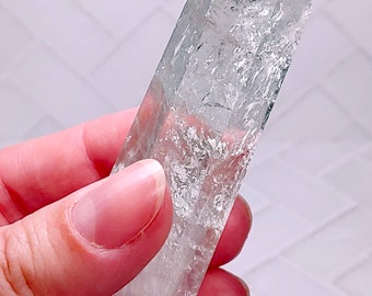 Light Green Quartz Tower Point, Shiny Crystal Decor
