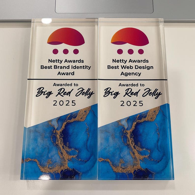 award
award plaque
custom award
softball award
baseball award
plaque award
basketball award
acrylic award
trophy
custom trophy
corporate Gift
Memorial Award