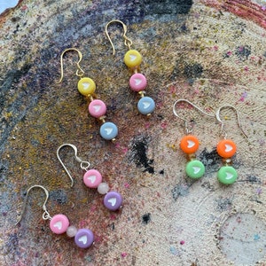 Verschiedene Bunte Ohrhänger HAPPY HEARTS 1 Paar Ohrringe Schmuck Silber 925 Herz Perle Steine Geschenk Für Sie