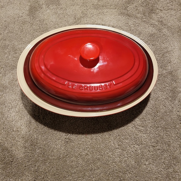 Le Creuset 5 Qt roaster / Enamel Stoneware / Crockpot Vintage Cooker / Red Le Creuset