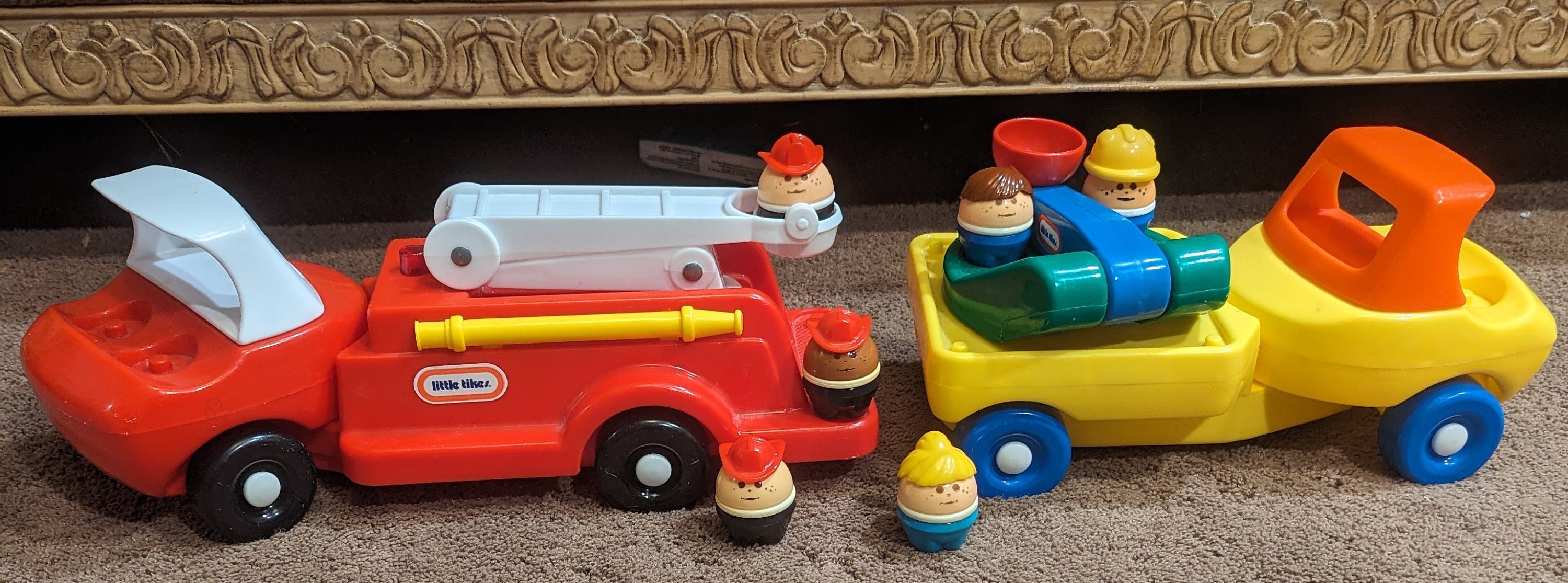 Vintage Little Tikes Firetruck and Crane Set, 1980s Little Tikes