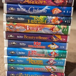 Classic Disney collection, VHS Disney Black diamond tapes, clamshells Excellent condition collectable Classics