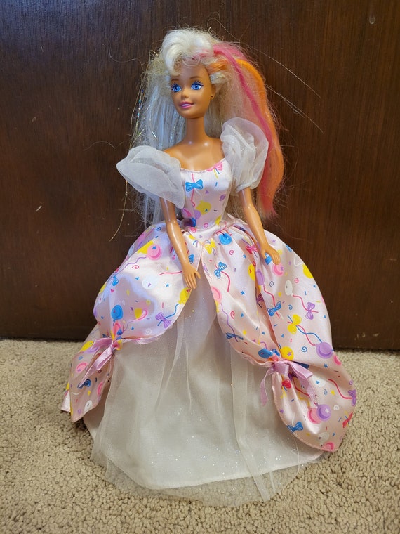 Compleanno Barbie Doll, il regalo più carino, palloncini di