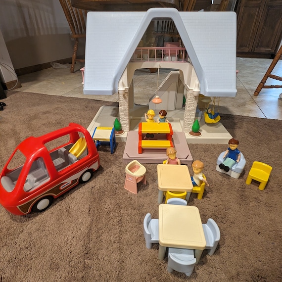 Little Tikes Dollhouse Blue Roof House With Many Accessories