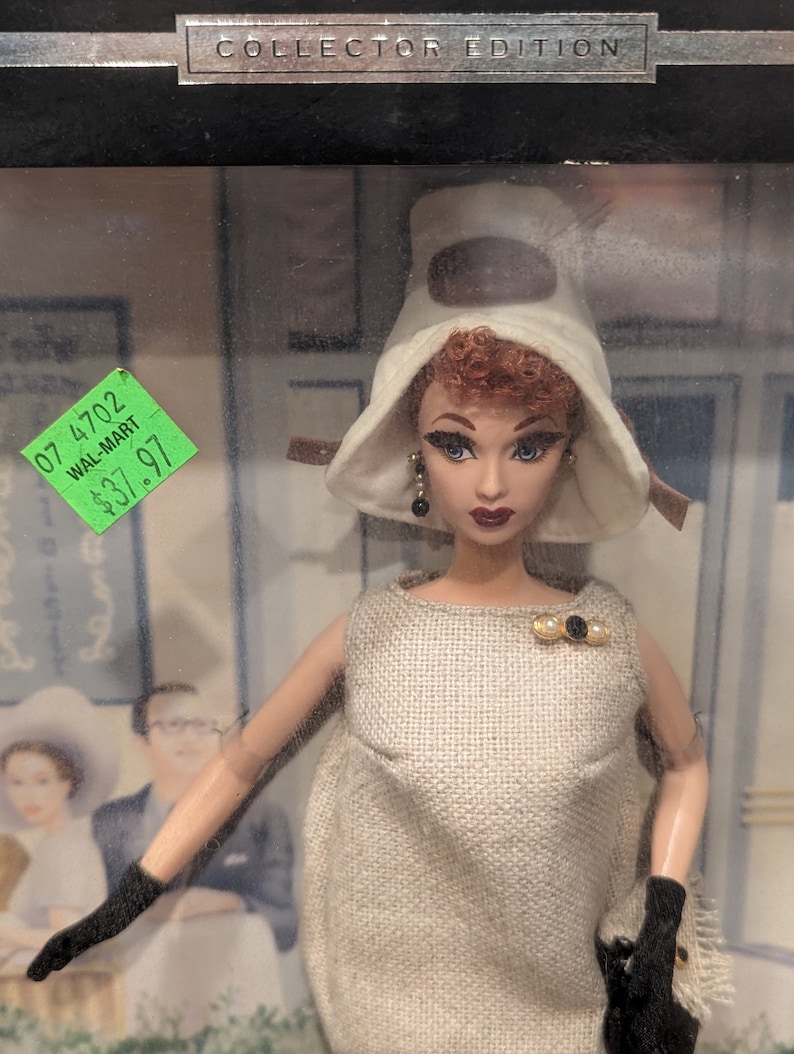 Poupée Barbie Collection Petite Parisienne - Mattel - Occasion Excellent état