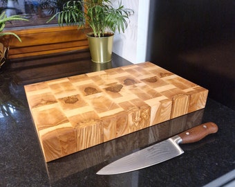 Beautiful cutting board made from solid wood. Schneidbrett