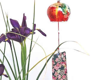 Nebula Furin, tradizionale carillon a vento giapponese. Campanella in vetro soffiato e dipinto a mano.