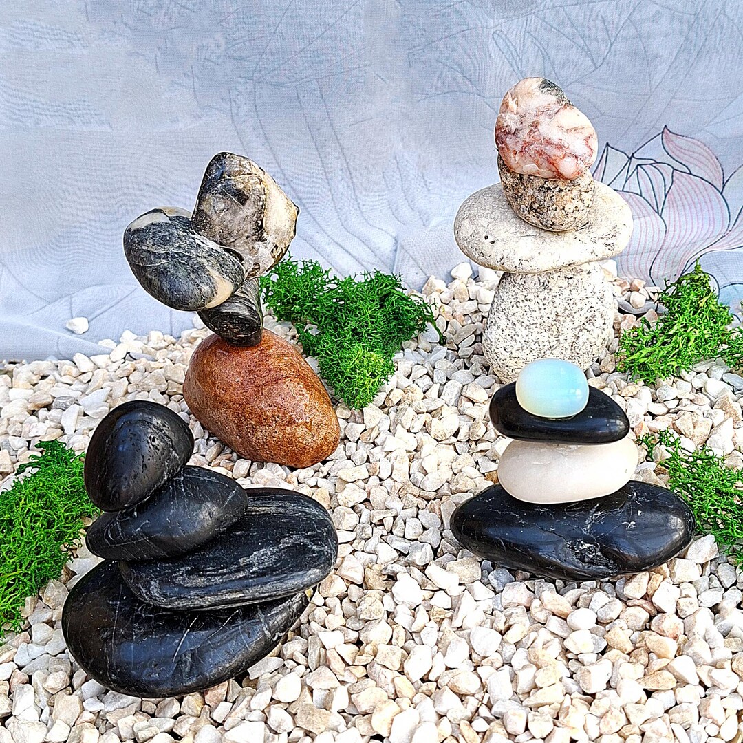 Stone Paperweights Zen Stacked Stone Sculptures. Rock Flowers as Paperweights, Small ...