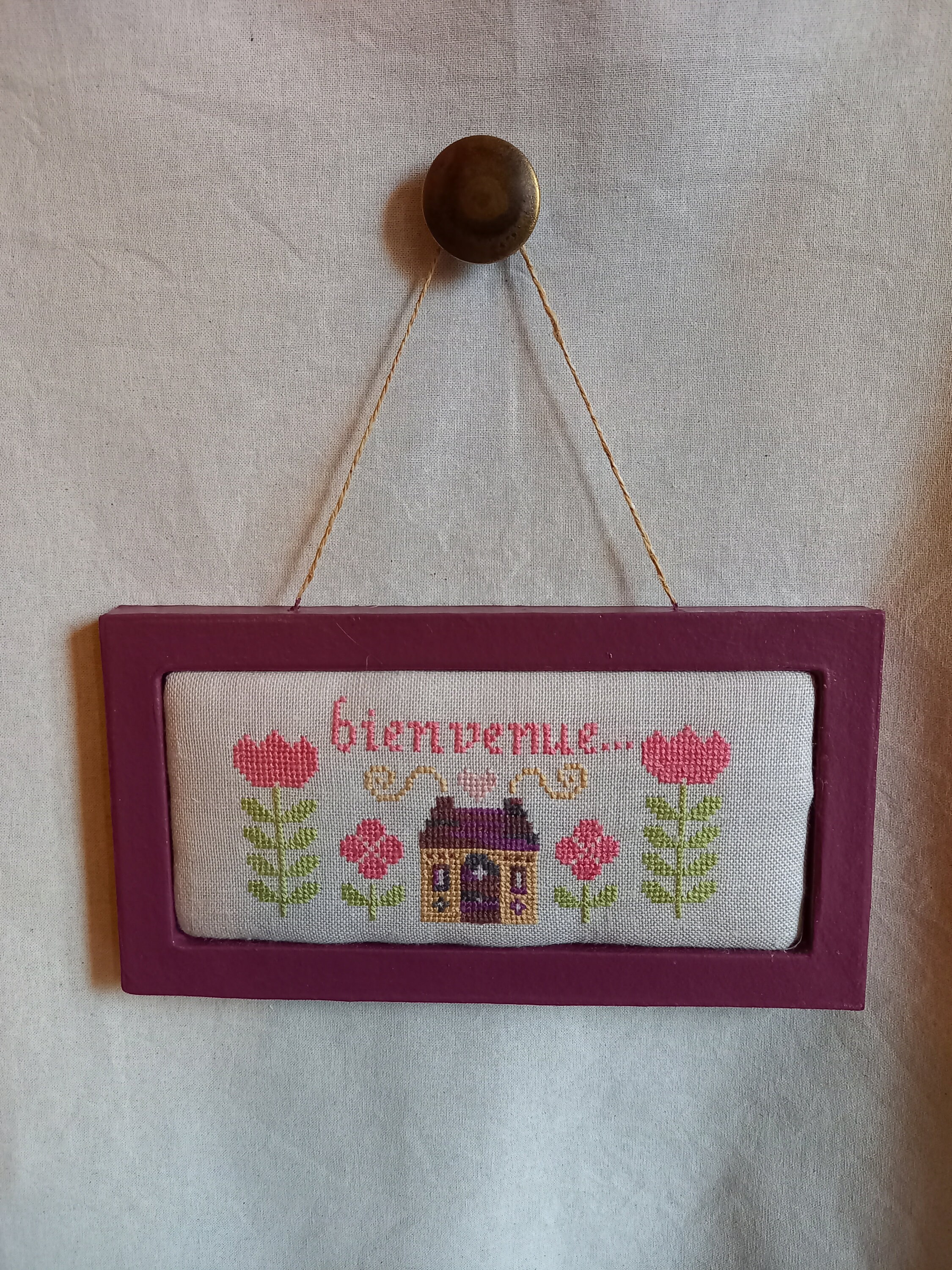 Plaque Décoration Brodée Point de Croix à Suspendre, Bienvenue