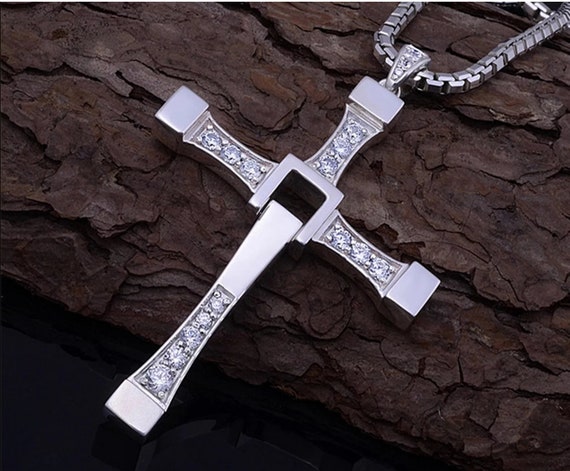 Vin diesel neck chain deals