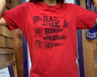 red nike shirts