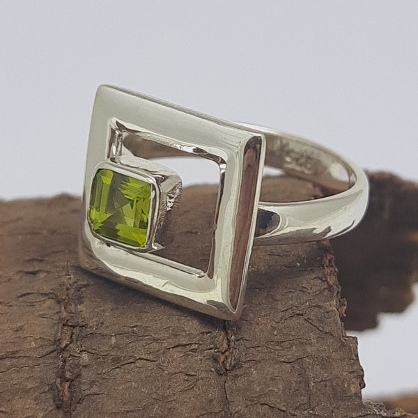 925Sterling Silver,Smoky Quartz/Green Peridot Ring,Quartz Ring,Peridot Ring,Designer Ring,Handmade Ring,Natural Gemstone,Statement Ring Gift