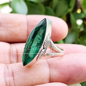 Emerald Ring, Natural Colombian Emerald, 925 Sterling Silver ,women&#39;s rings  Handmade Ring, Gift For Her, Gemstone Ring, Leaf Design Ring