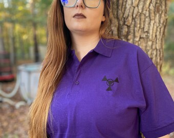 Polo Digimon Digital Hazard / ChaosGallantmon/ChaosDukemon inspirado en camisa polo púrpura bordada / Top unisex elegante y deportivo