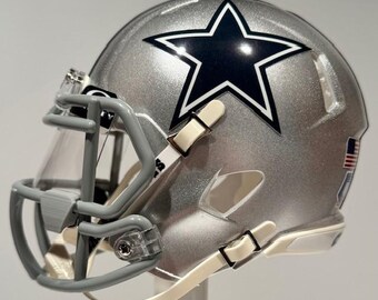 Dak Prescott Dallas Cowboy Military Appreciation 2024 Mini kask futbolowy - lub inni gracze