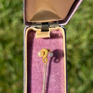 Art Nouveau 14 Karat Gold Diamond and Pearl Stickpin image 1